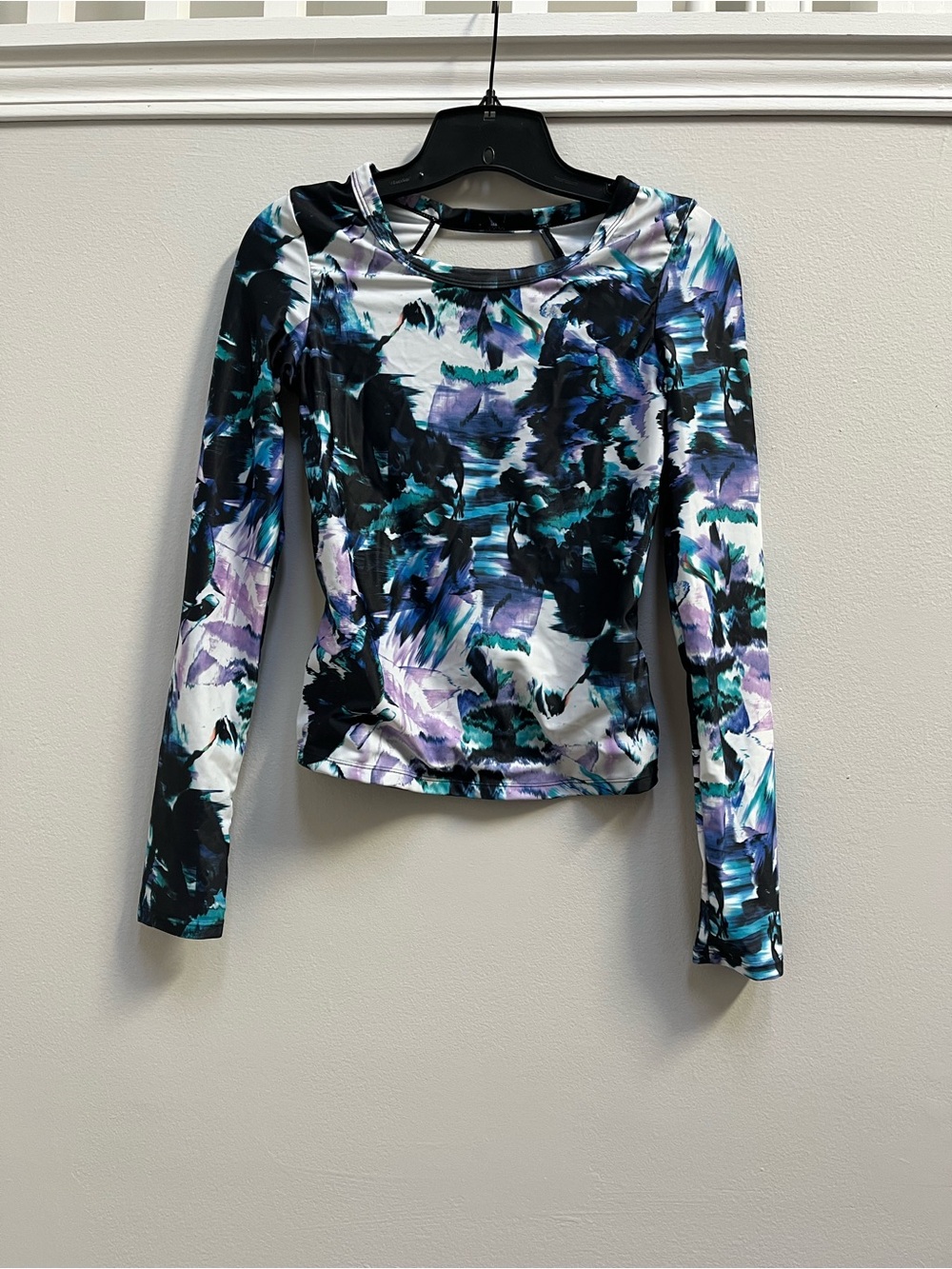 Fabletics long sleeve swim top NWOT